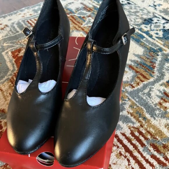 Capezio T-Strap Character Shoes 8 M Black - Picture 1 of 2